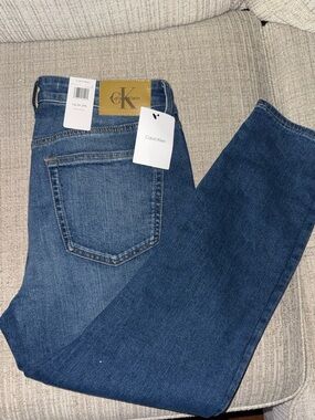 Calvin Klein Women's Skinny Jeans in Blue Wash